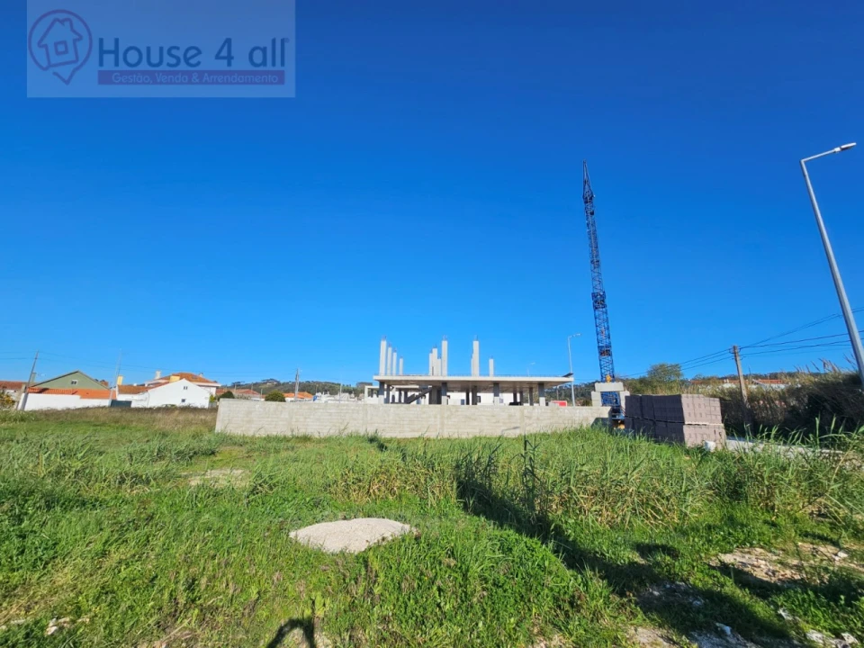 Terreno para Venda em Tornada e Salir do Porto Foto 3