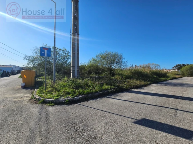 Terreno para Venda em Tornada e Salir do Porto Foto 1