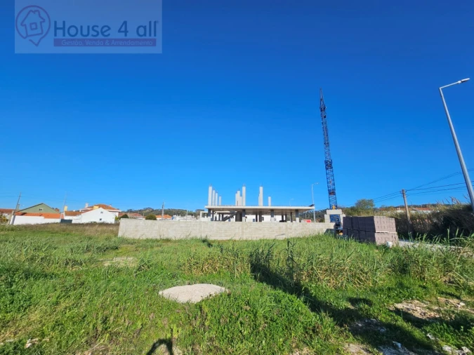 Terreno para Venda em Tornada e Salir do Porto Foto 3