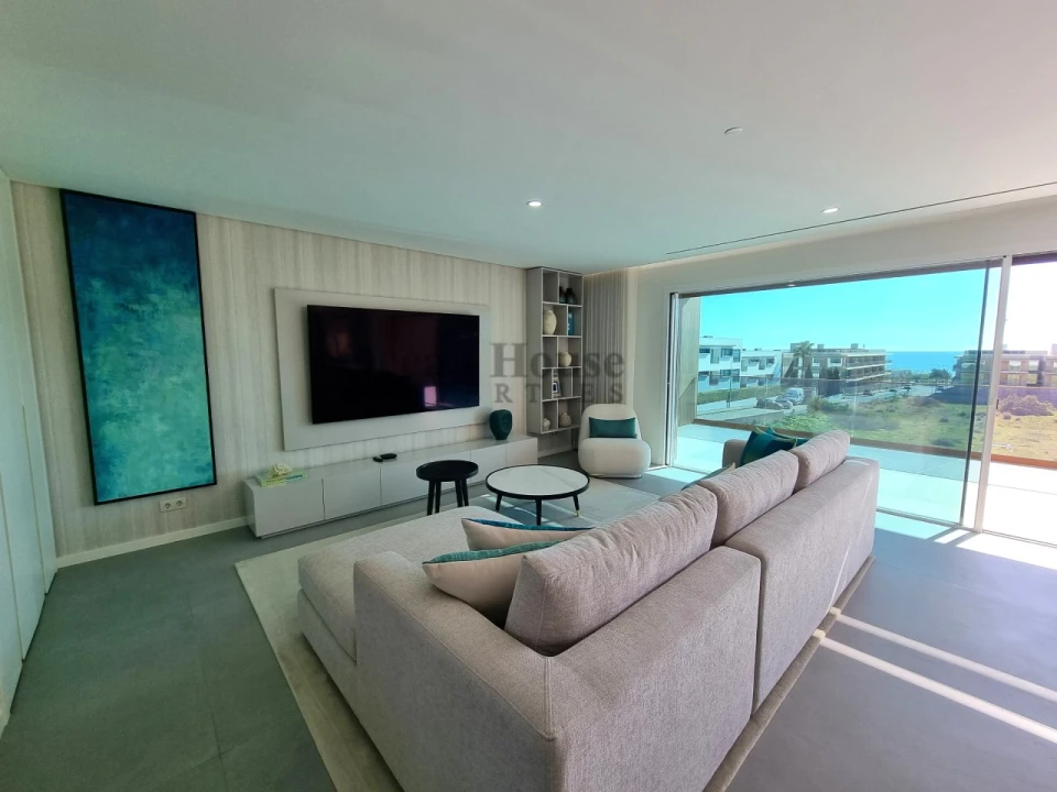 Apartamento T2 para Venda em Quarteira Foto 3