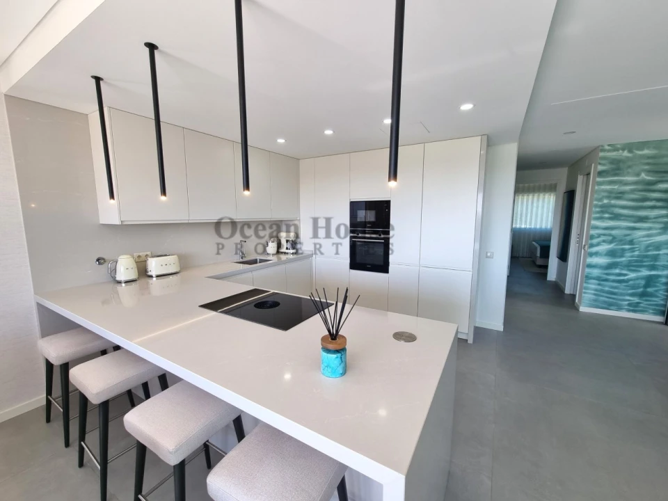 Apartamento T2 para Venda em Quarteira Foto 8