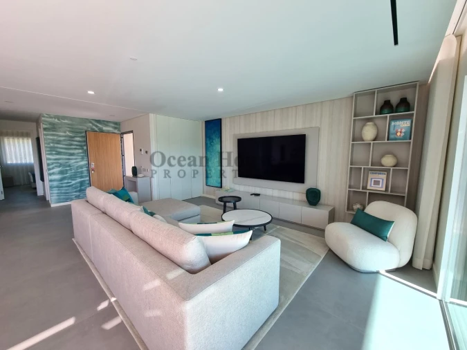 Apartamento T2 para Venda em Quarteira Foto 4