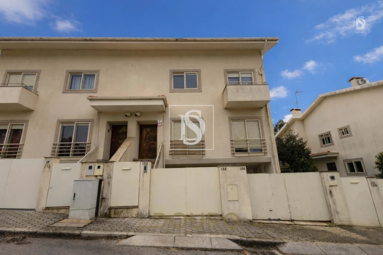 Terreno para Venda em Santa Marinha e São Pedro da Afurada Foto 1