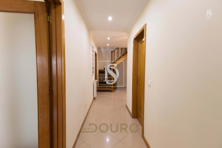 Terreno para Venda em Santa Marinha e São Pedro da Afurada Foto 8