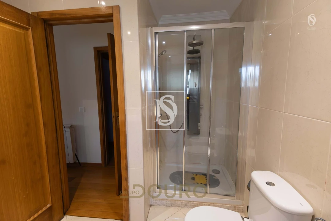 Terreno para Venda em Santa Marinha e São Pedro da Afurada Foto 16