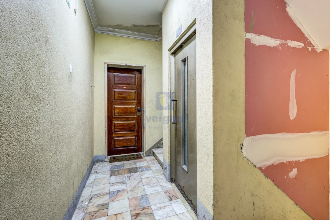 Apartamento T3 para Venda em Agualva e Mira-Sintra Foto 33