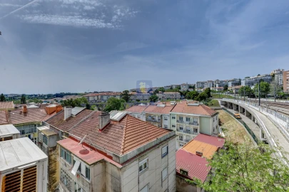 Apartamento T3 para Venda em Agualva e Mira-Sintra