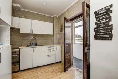 Apartamento T3 para Venda em Agualva e Mira-Sintra