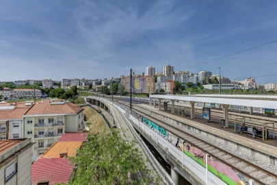 Apartamento T3 para Venda em Agualva e Mira-Sintra