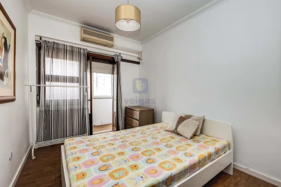 Apartamento T3 para Venda em Agualva e Mira-Sintra