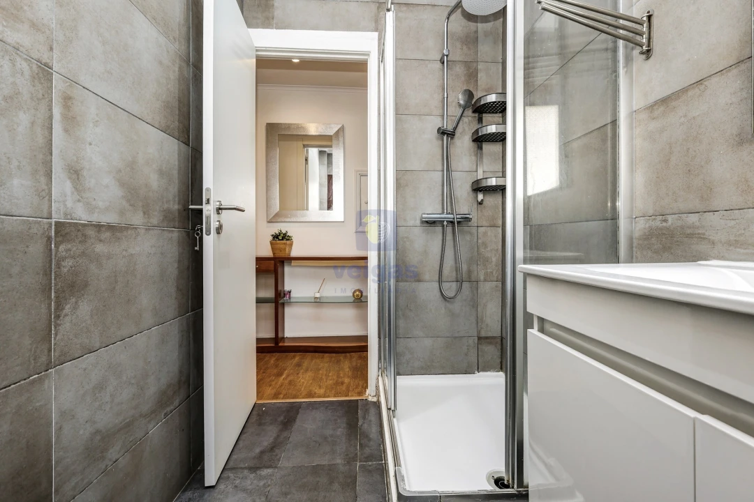 Apartamento T3 para Venda em Agualva e Mira-Sintra Foto 32