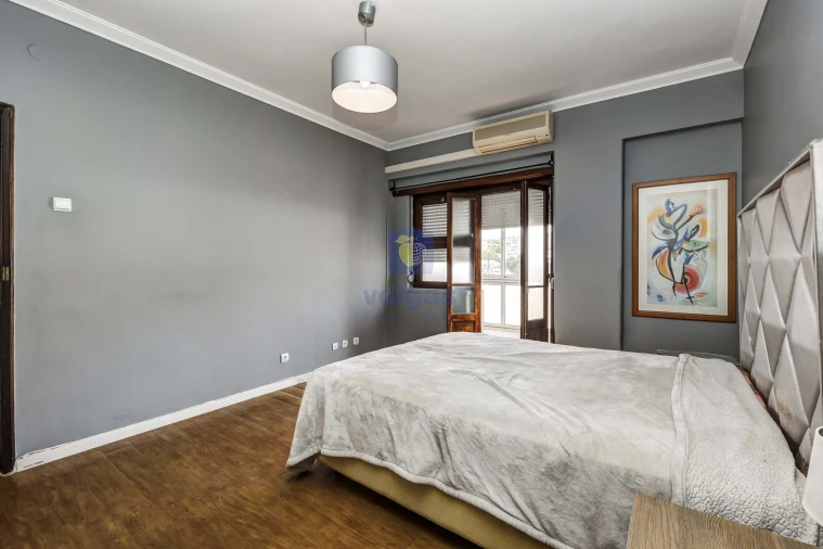 Apartamento T3 para Venda em Agualva e Mira-Sintra Foto 5