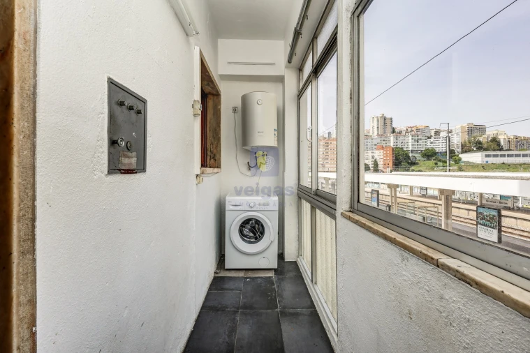 Apartamento T3 para Venda em Agualva e Mira-Sintra Foto 24