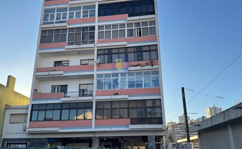 Apartamento T3 para Venda em Agualva e Mira-Sintra Foto 14