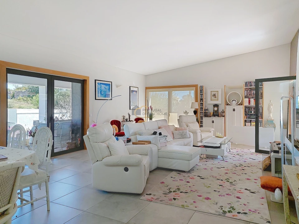 Moradia T4 para Venda em Guia Foto 7