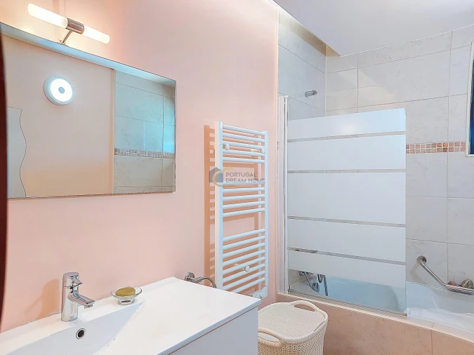 Moradia T4 para Venda em Guia Foto 20