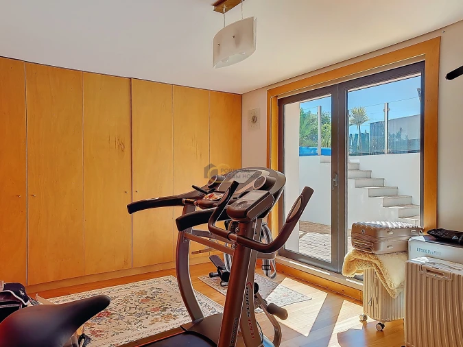 Moradia T4 para Venda em Guia Foto 18