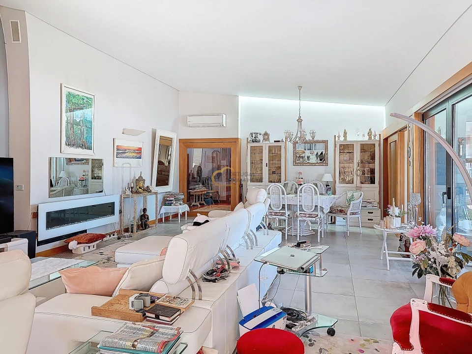 Moradia T4 para Venda em Guia Foto 10