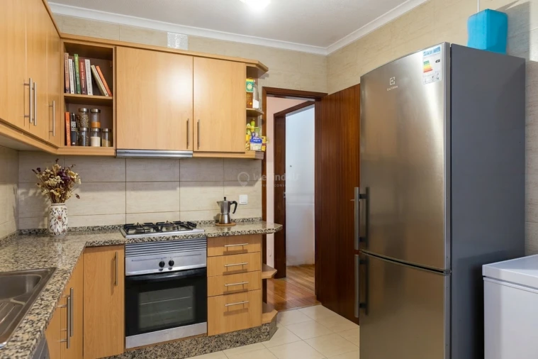 Apartamento T3 para Venda em Corroios Foto 1