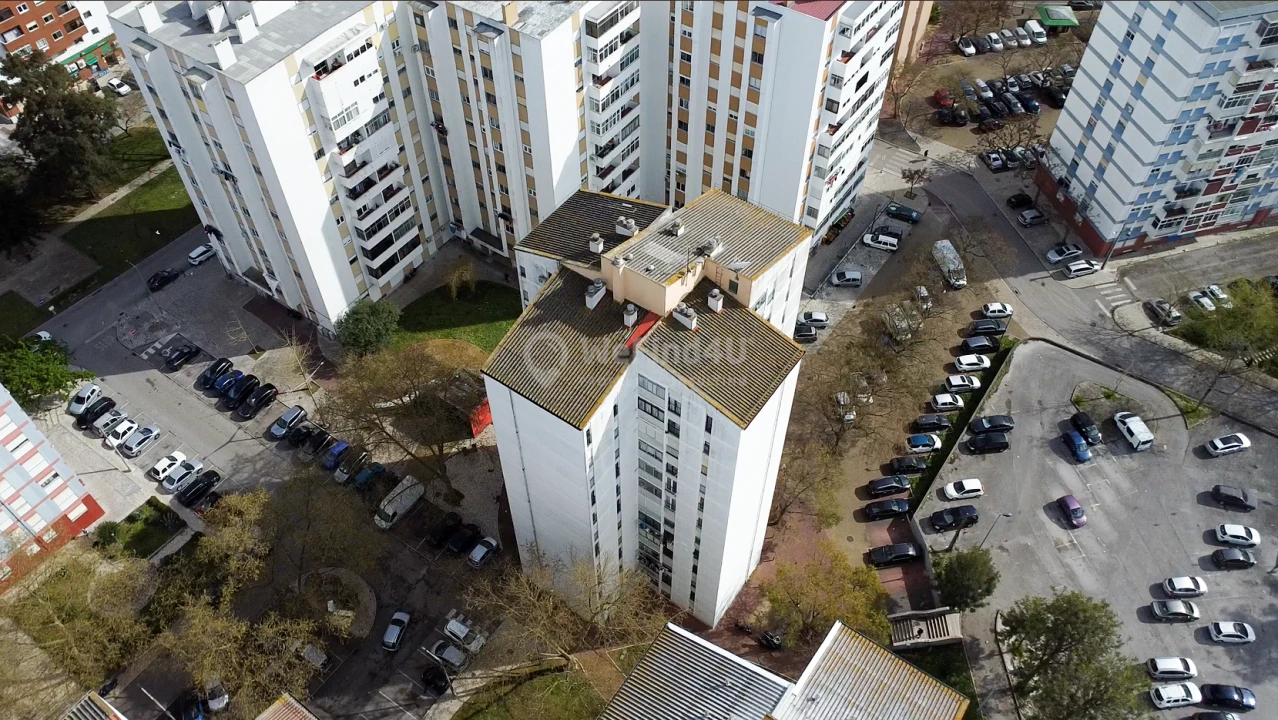 Apartamento T3 para Venda em Corroios Foto 15