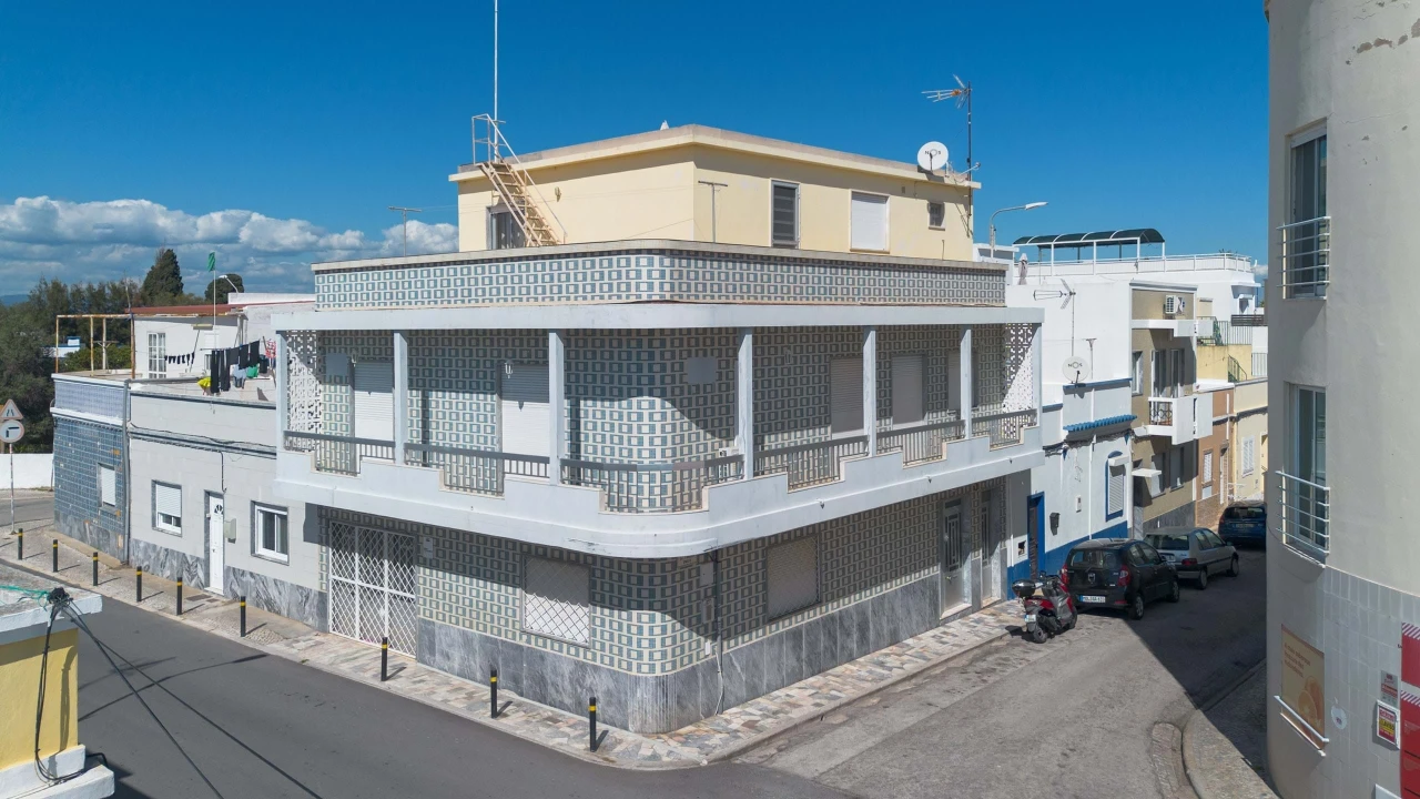 Moradia T4 para Venda em Olhão Foto 1