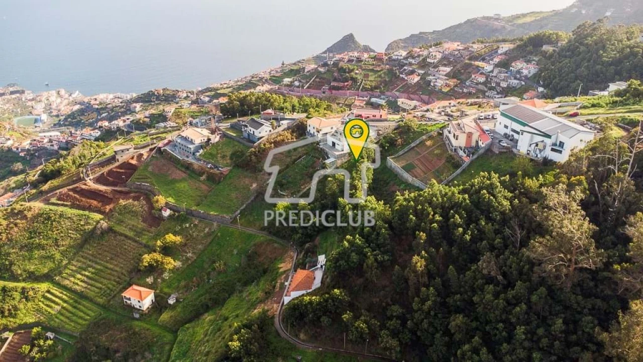 Terreno para Venda em Estreito de Camara de Lobos Foto 3