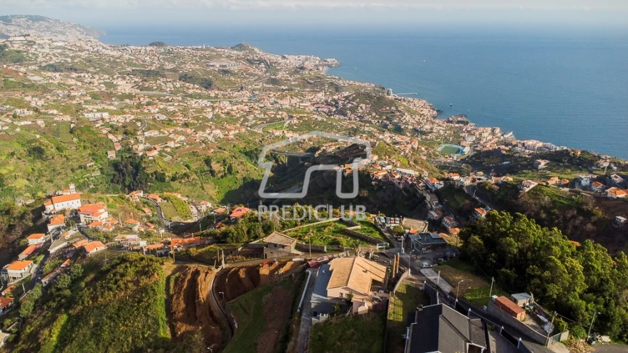 Terreno para Venda em Estreito de Camara de Lobos Foto 6