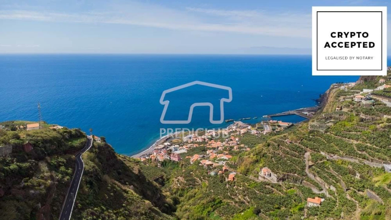 Terreno para Venda em Ribeira Brava Foto 1