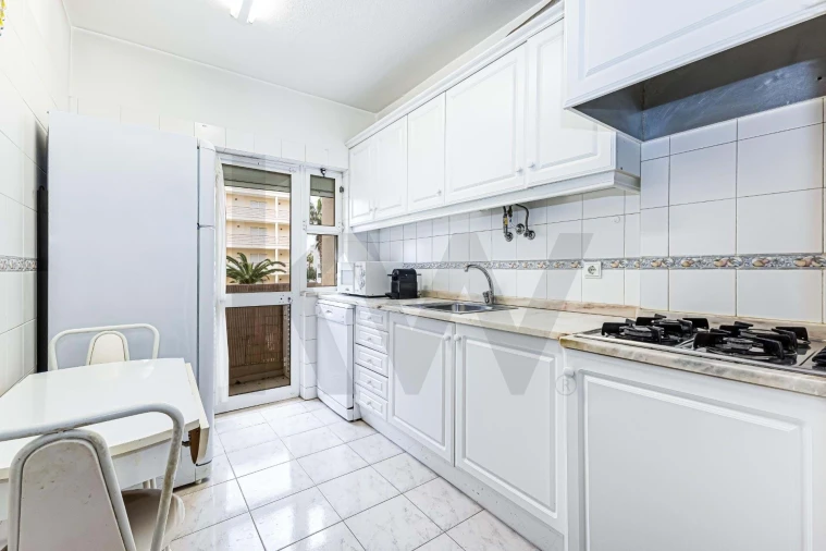 Apartamento T2 para Venda em Armação de Pera Foto 11