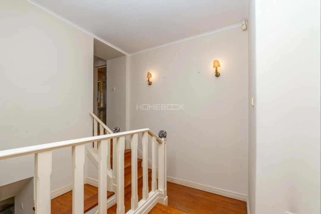 Moradia T8 para Venda em Penha de França Foto 36