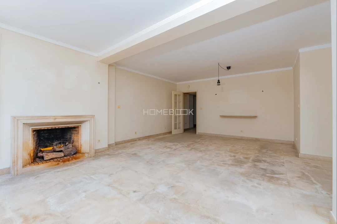 Moradia T8 para Venda em Penha de França Foto 27