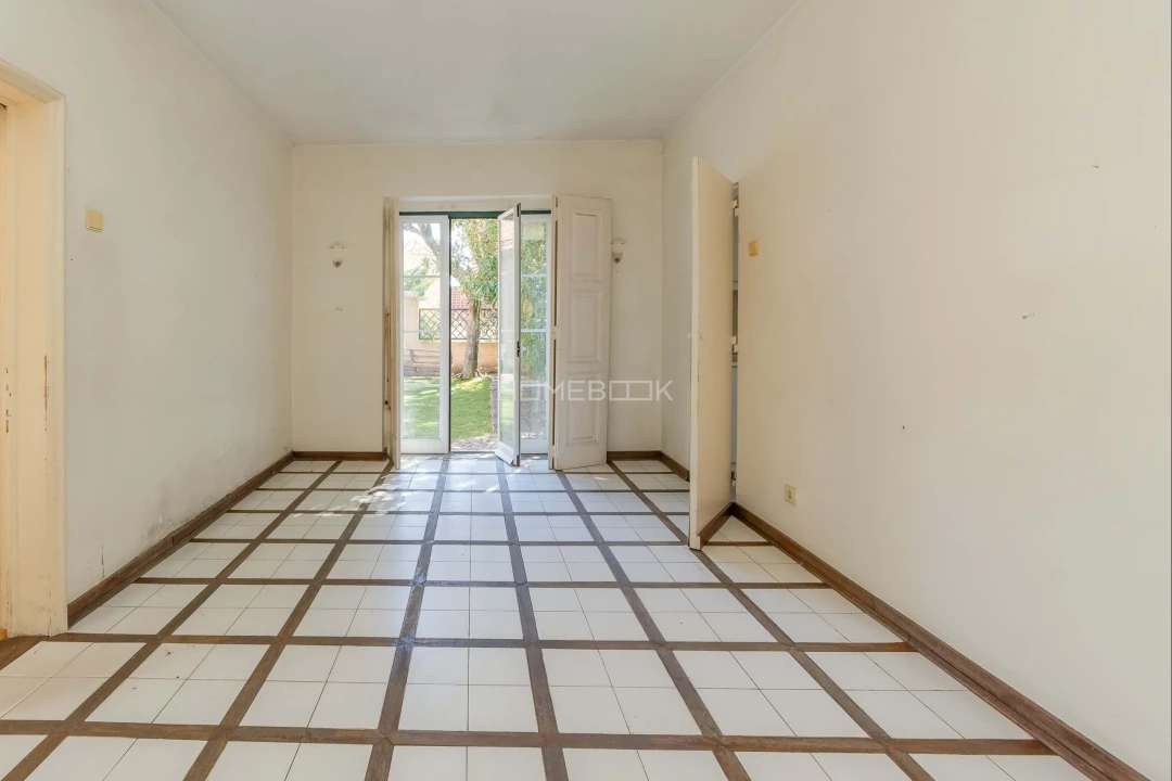 Moradia T8 para Venda em Penha de França Foto 4