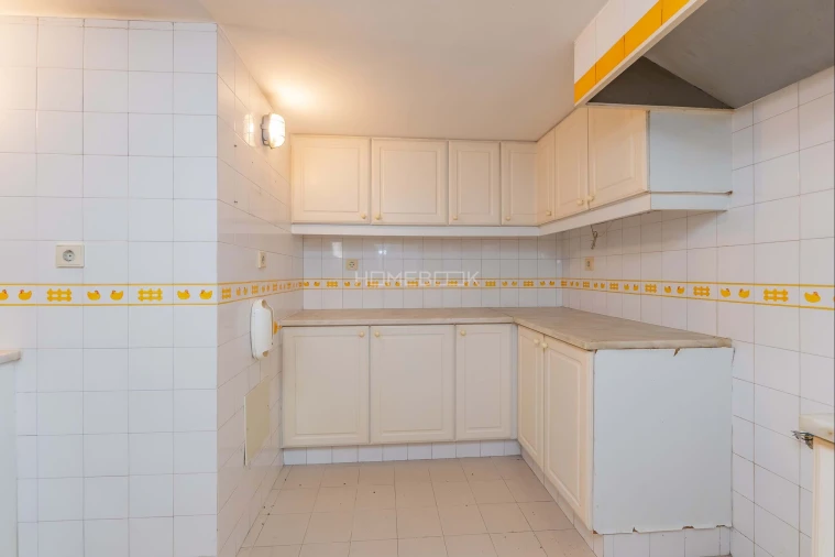 Moradia T8 para Venda em Penha de França Foto 47