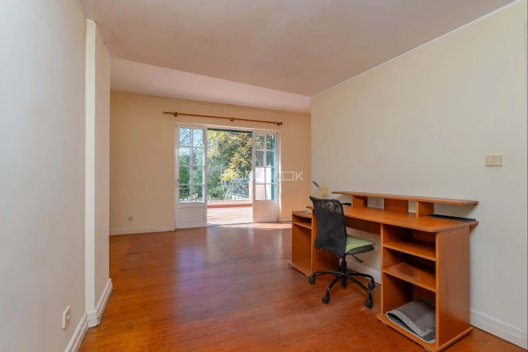 Moradia T8 para Venda em Penha de França Foto 31