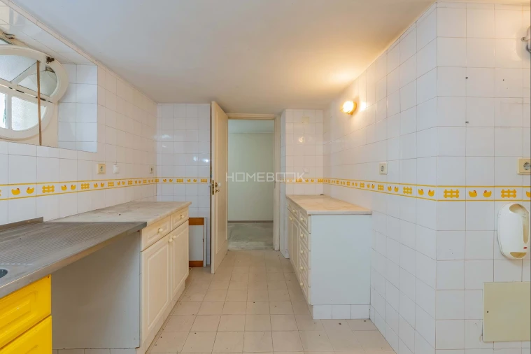 Moradia T8 para Venda em Penha de França Foto 46