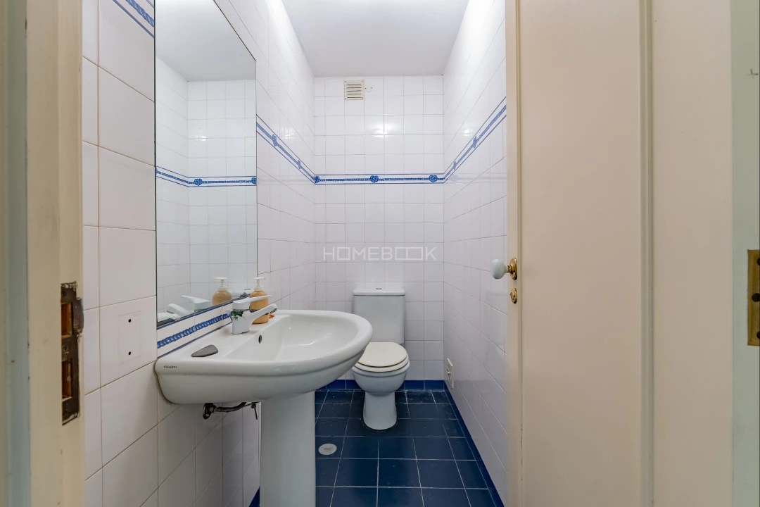 Moradia T8 para Venda em Penha de França Foto 43