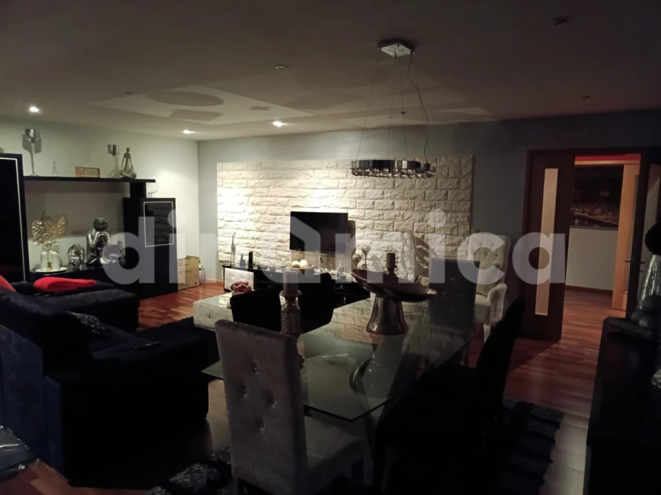 Apartamento T3 para Venda em Vilar de Pinheiro Foto 4