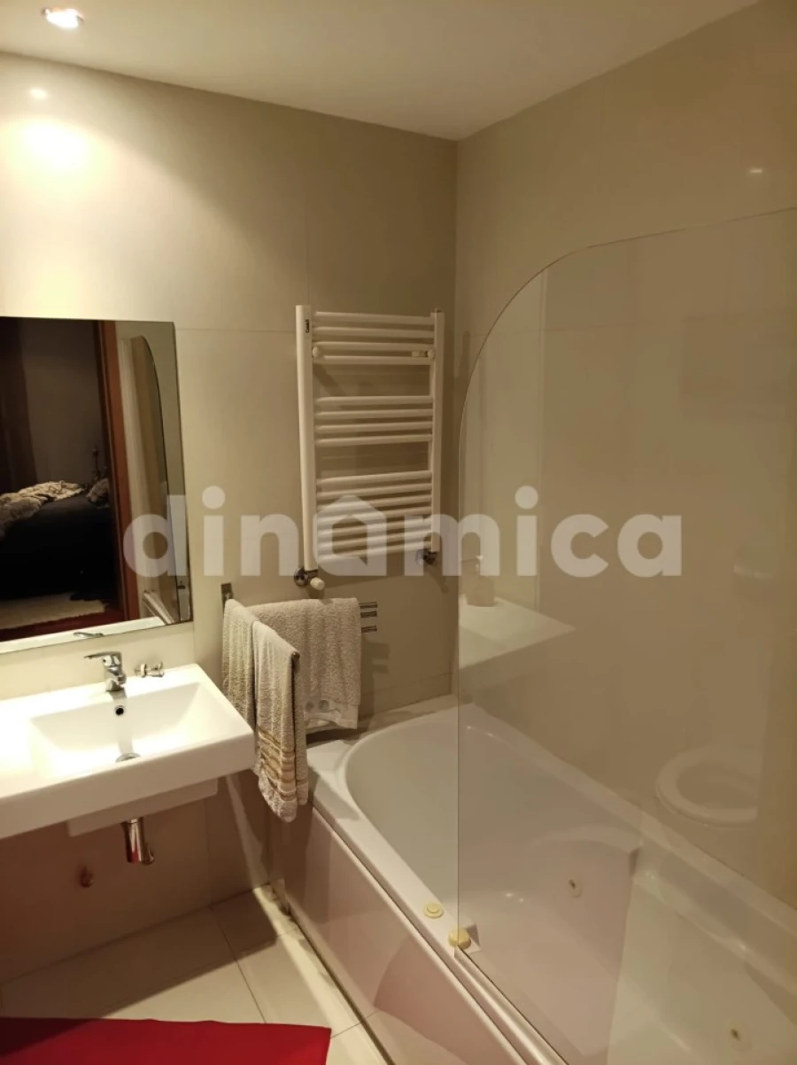 Apartamento T3 para Venda em Vilar de Pinheiro Foto 8