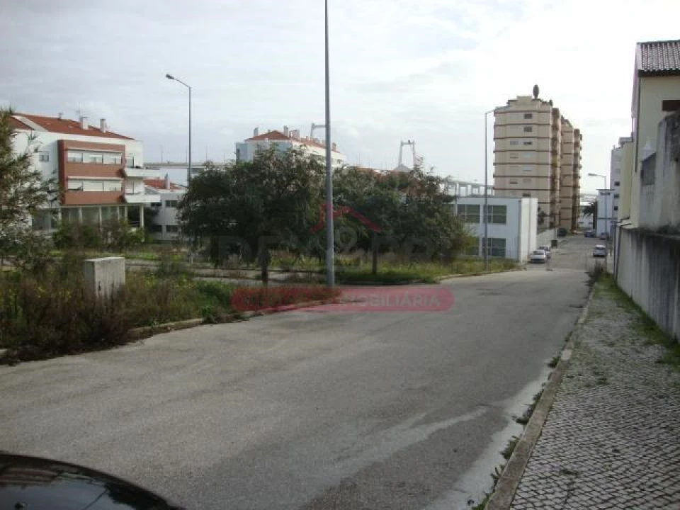 Terreno para Venda em Buarcos Foto 3