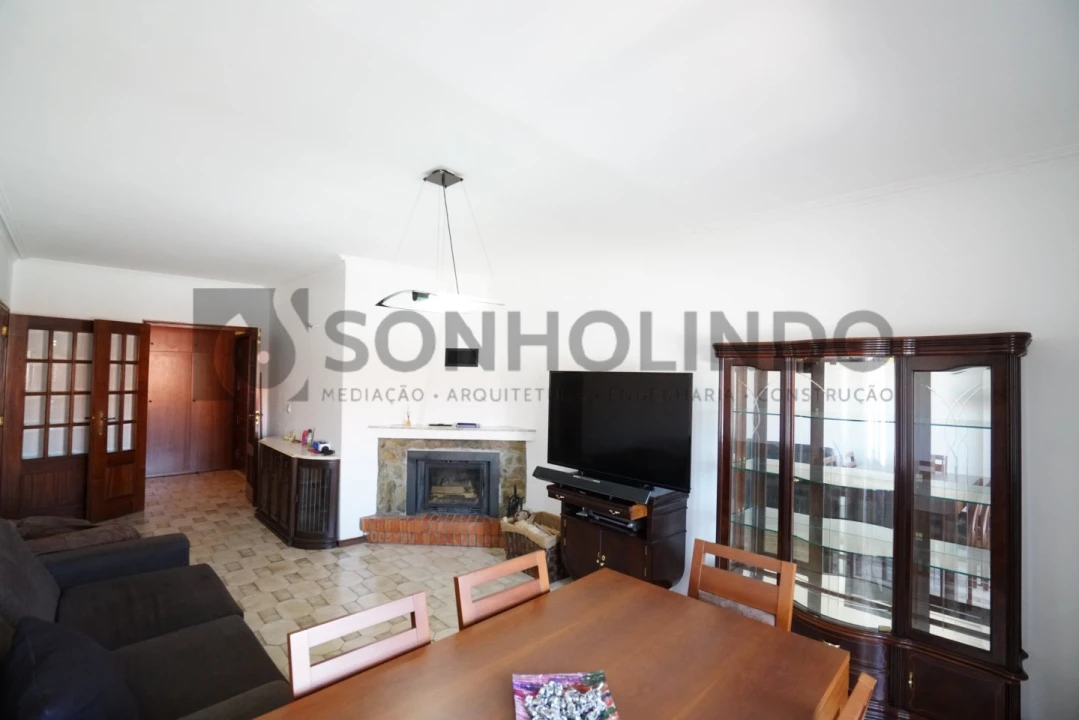 Apartamento T2 para Venda em Cidade da Maia Foto 3