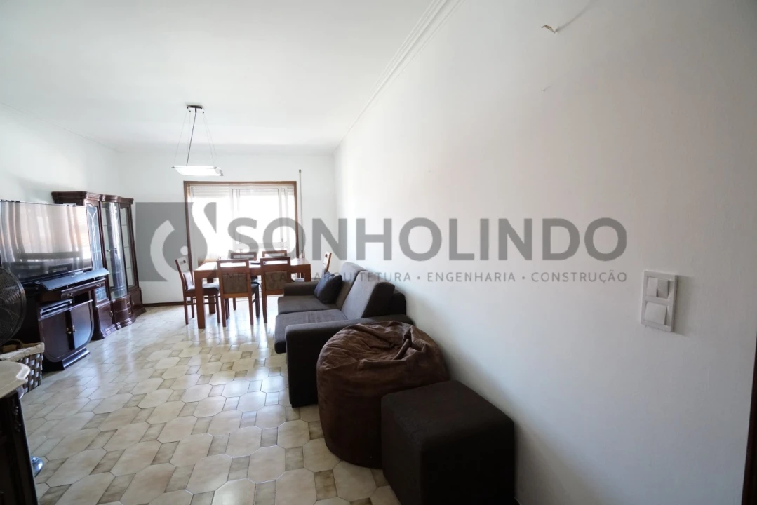 Apartamento T2 para Venda em Cidade da Maia Foto 5