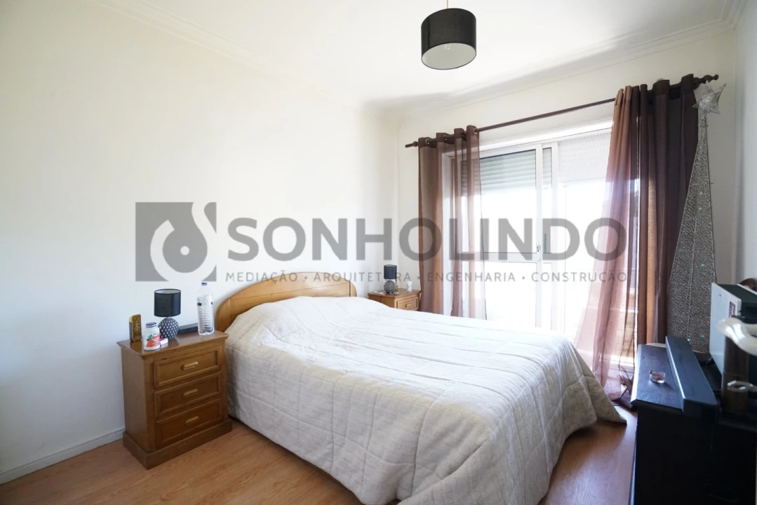 Apartamento T2 para Venda em Cidade da Maia Foto 12