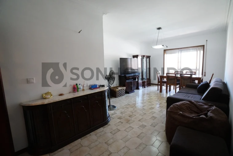 Apartamento T2 para Venda em Cidade da Maia Foto 4