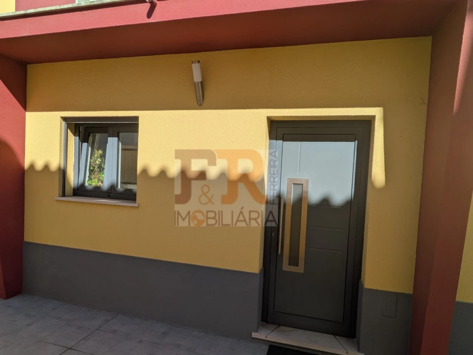Moradia T3 para Venda em Quinta do Conde Foto 2