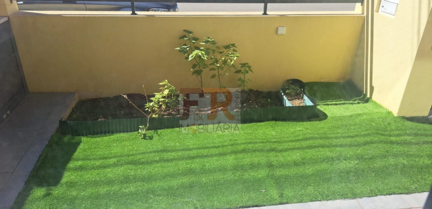 Moradia T3 para Venda em Quinta do Conde Foto 3