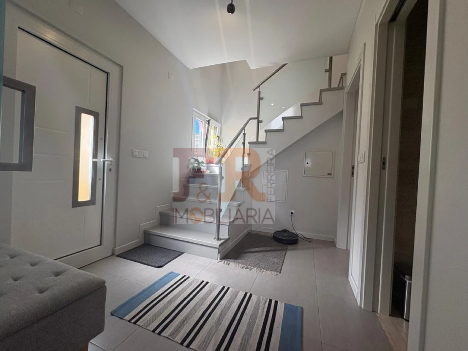 Moradia T3 para Venda em Quinta do Conde Foto 6