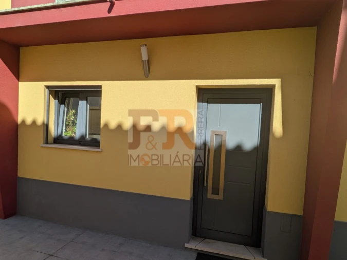 Moradia T3 para Venda em Quinta do Conde Foto 2