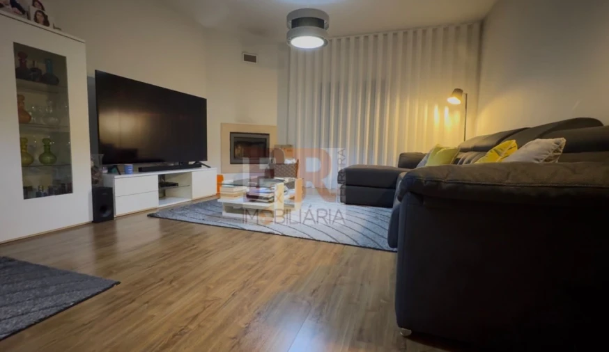 Moradia T3 para Venda em Quinta do Conde Foto 9