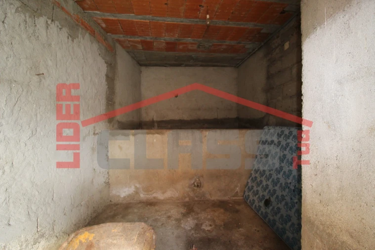 Moradia T1 para Venda em Agrobom, Saldonha e Vale Pereiro Foto 10