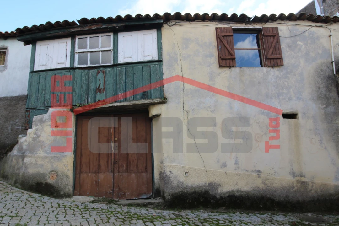 Moradia T2 para Venda em Açoreira Foto 2